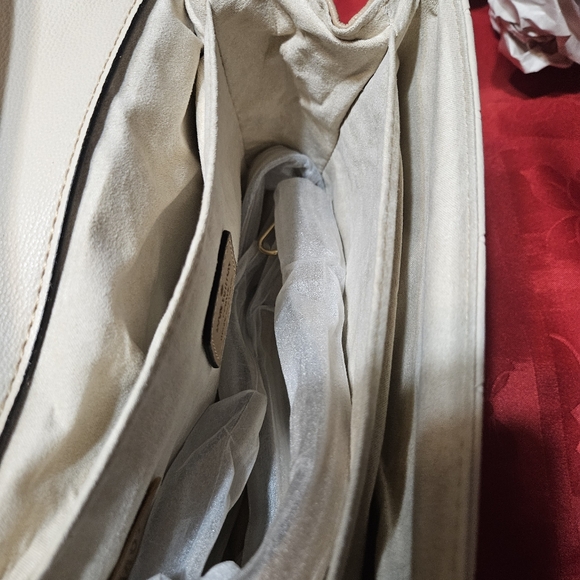 Elegant Biege/Taupe Crossbody Purse - Picture 7 of 8